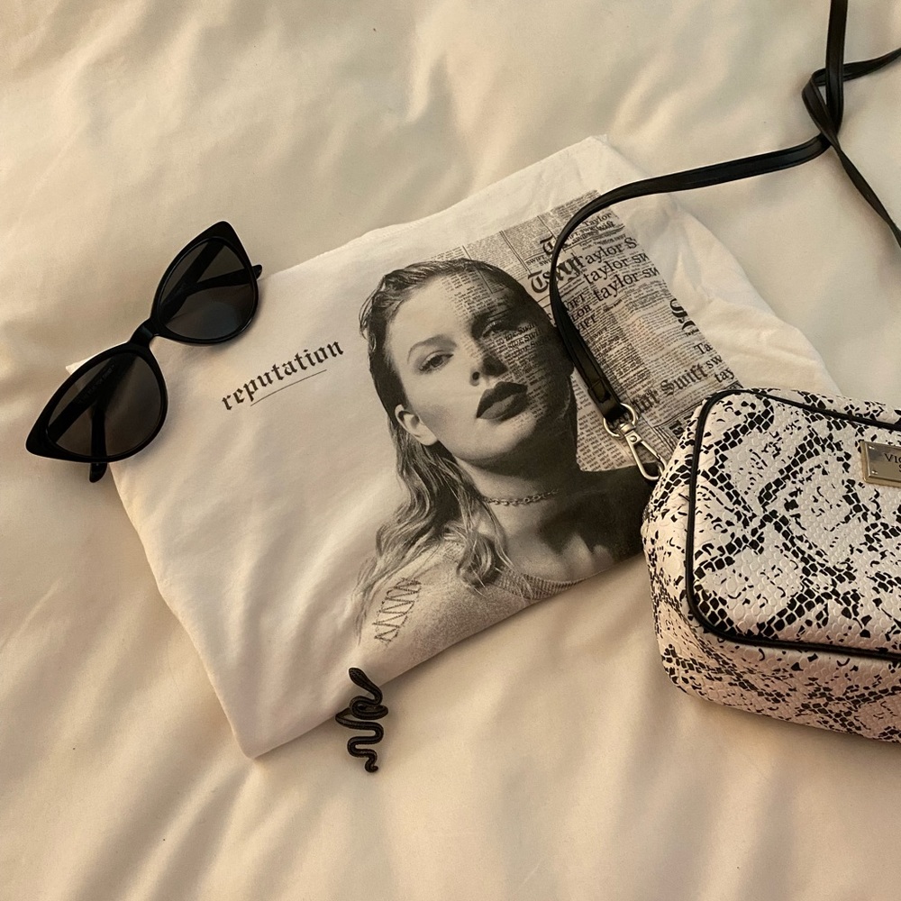 Official Taylor Swift Reputation T-Shirt 🐍